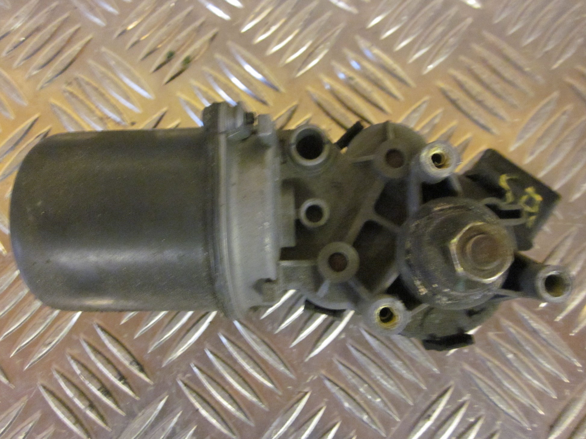 Renault Laguna 2 Viskermotor Med OEM Nr. 5356402 Fra Renault Ophugger