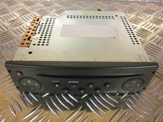 Renault Laguna 2 Radio M/Cd Med OEM Nr. Ophugger Fra Renault Ophugger