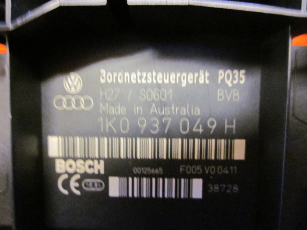 VW Golf 5 1K Sikringsboks Med OEM Nr. 1K0937049H Fra VW Ophugger