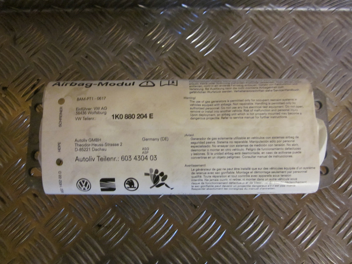 VW Golf 5 1K Airbag  Med OEM Nr. 1K0880204L Fra VW Ophugger