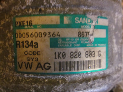 VW Golf 5 1K Aircondition Pumpe Med OEM Nr. 1K0820803G Fra VW Ophugger