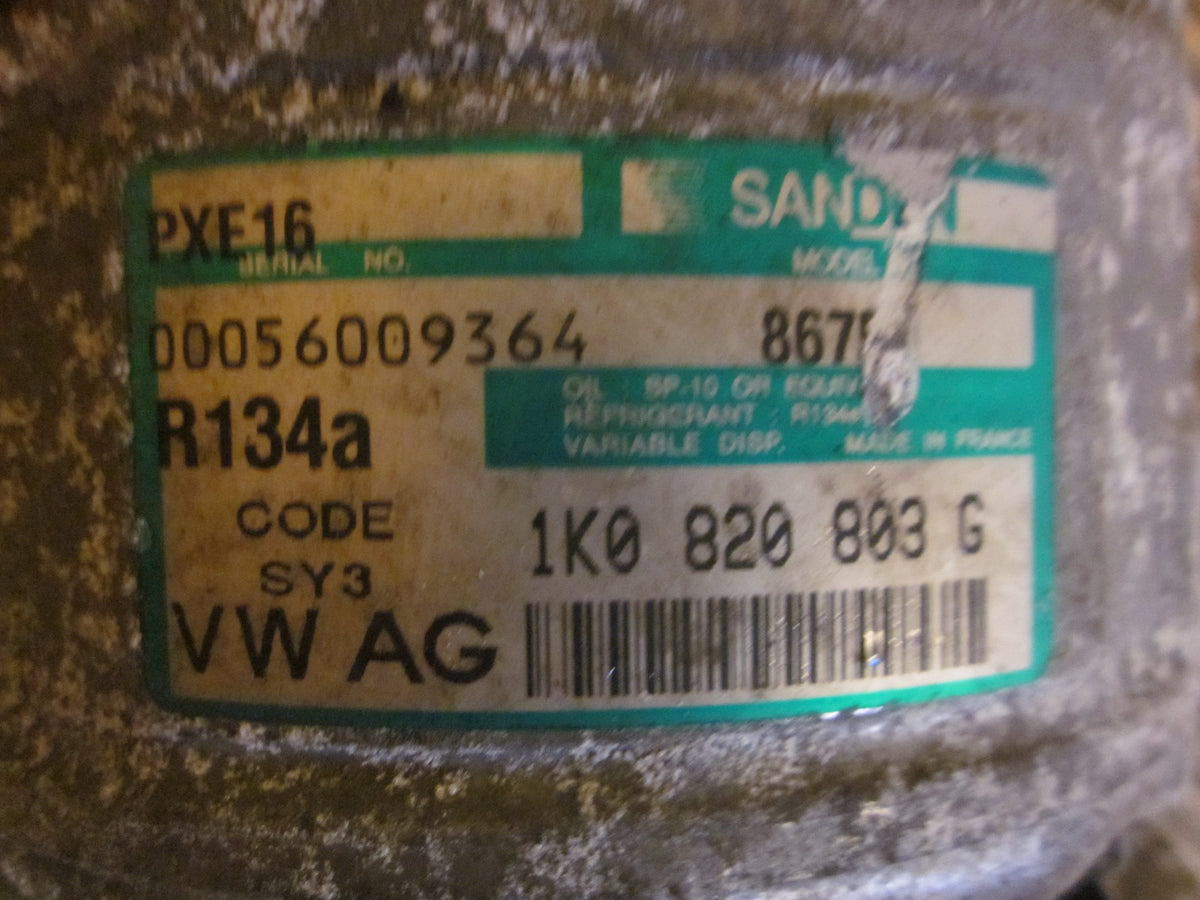VW Golf 5 1K Aircondition Pumpe Med OEM Nr. 1K0820859C Fra VW Ophugger