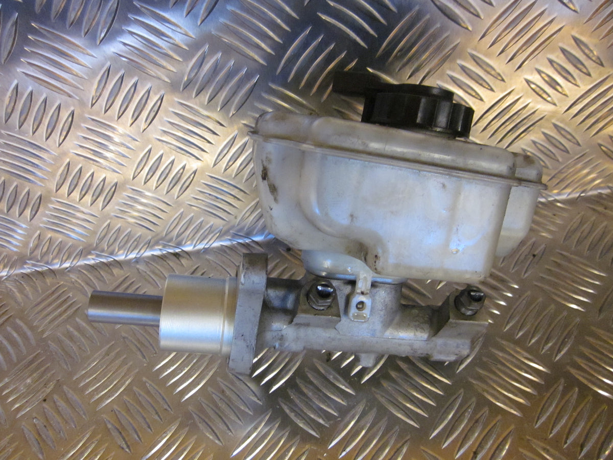 VW Golf 5 1K Bremsehovedcylinder Med OEM Nr. 1K1611301D Fra VW Ophugger