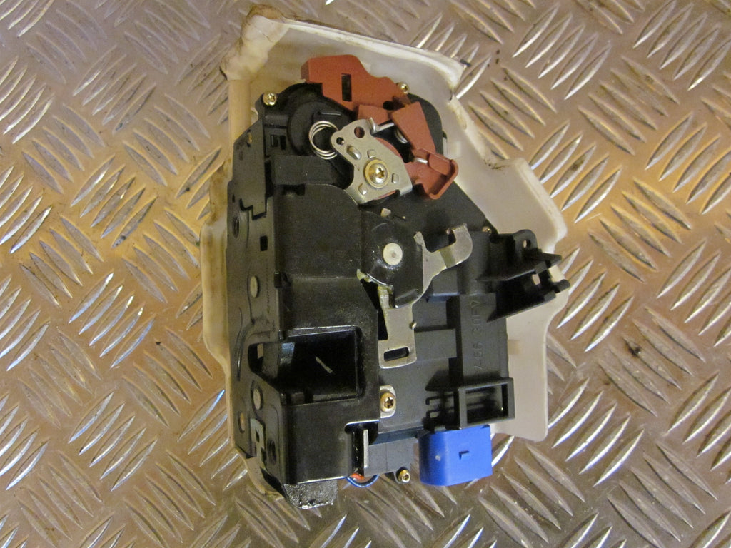 VW Golf 5 1K Dørlås Med OEM Nr. 3D1837015AP Fra VW Ophugger