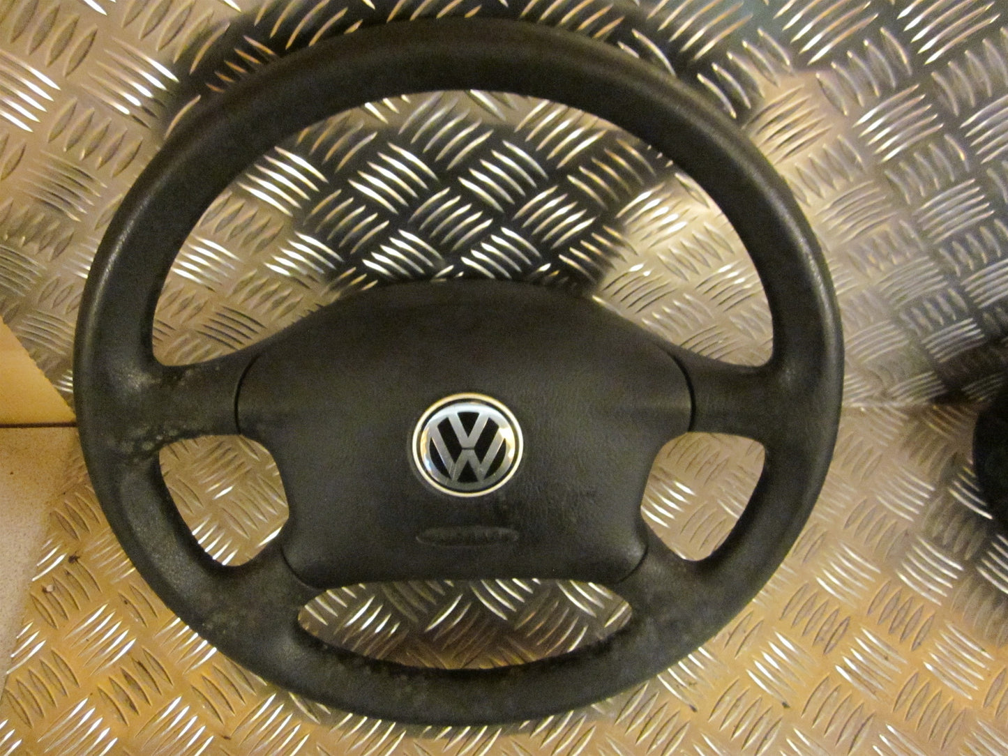 VW Passat 3B Rat Med OEM Nr. Ophugger Fra VW Ophugger