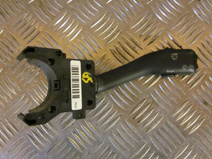 VW Passat 3B Kontakt Visker Med OEM Nr. Ophugger Fra VW Ophugger