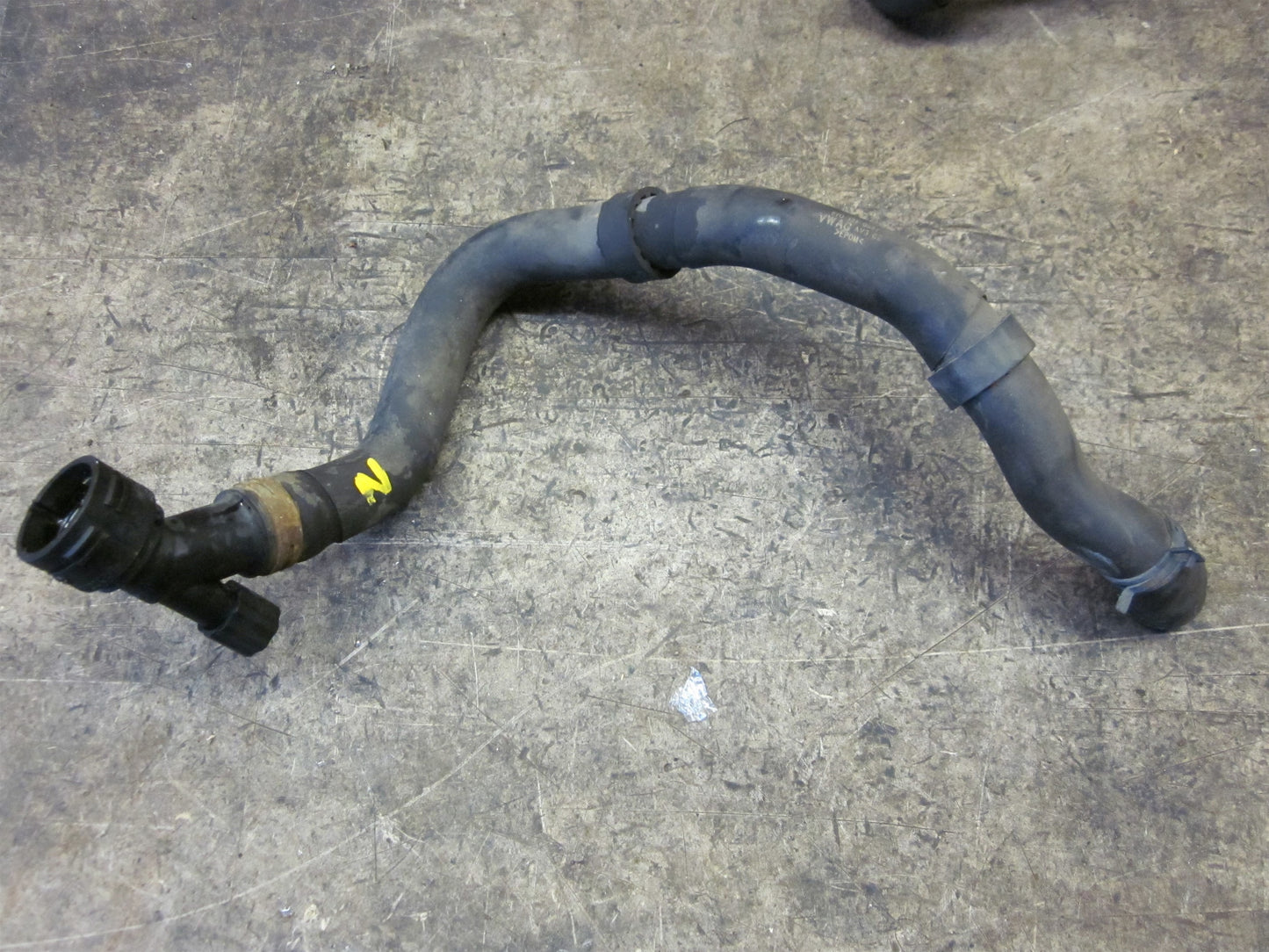 VW Fox 5Z Køler Slanger Med OEM Nr. 6Y0121088F Fra VW Ophugger