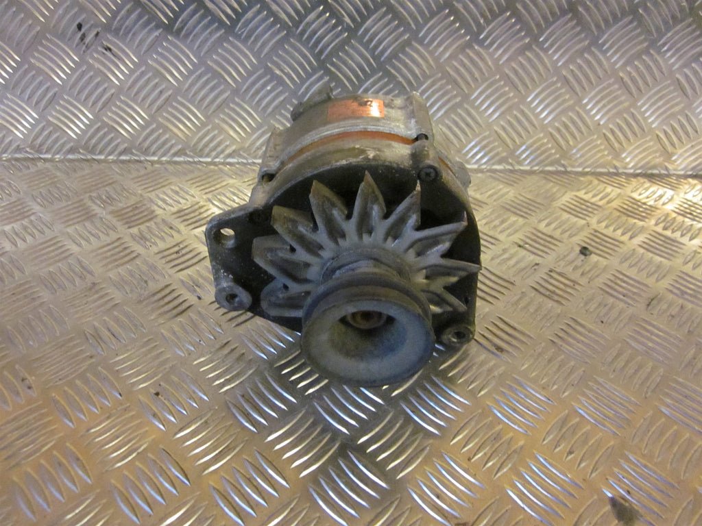 Audi 80/90 Generator Med OEM Nr. 026903015B Fra Audi Ophugger