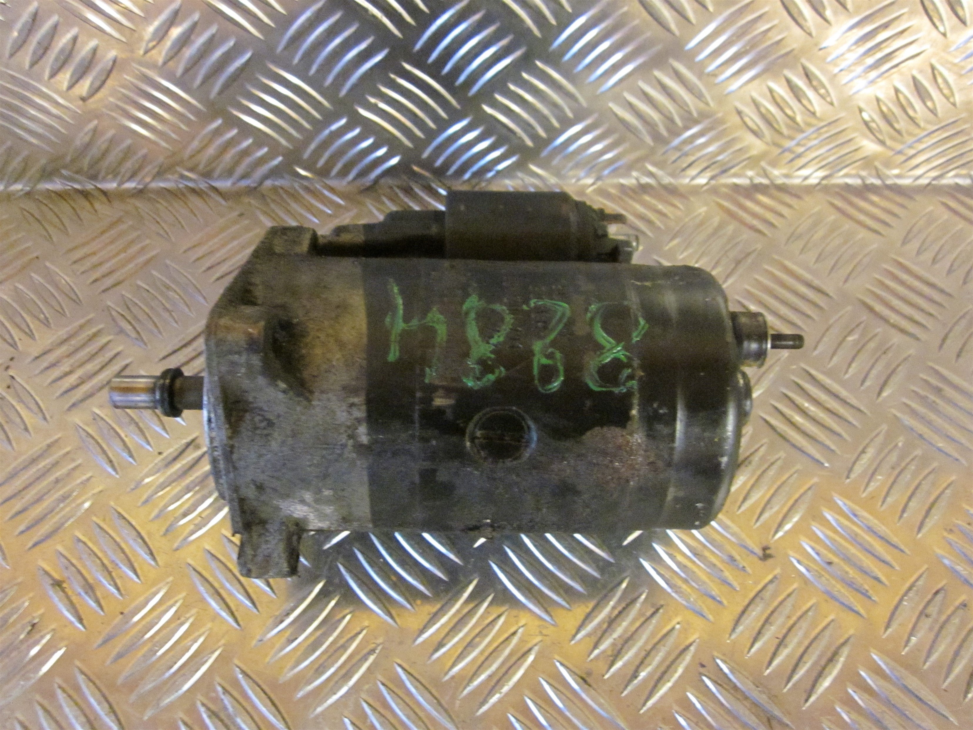 Audi 80/90 Starter Med OEM Nr. 0001208711 Fra Audi Ophugger