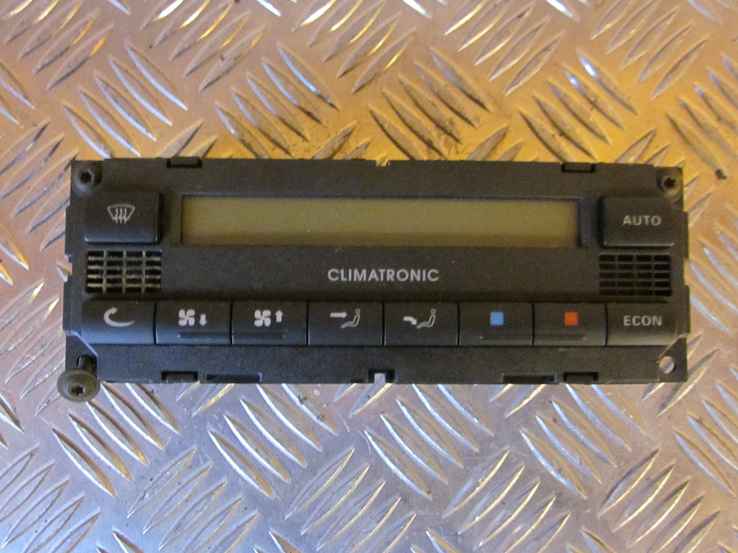 Skoda Octavia Varmeregulering Med OEM Nr. 1U1907044A Fra Skoda Ophugger