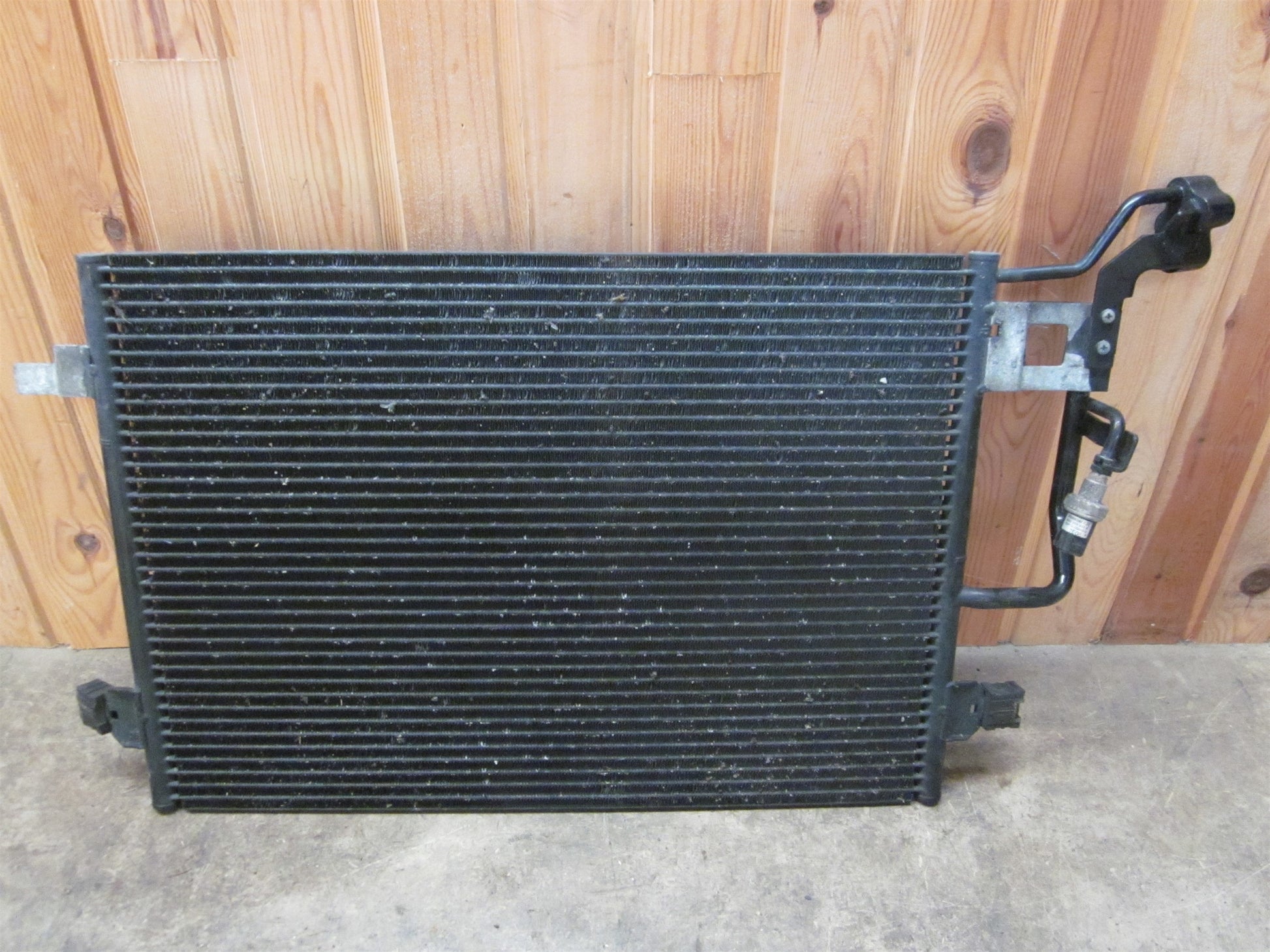 VW Passat 3B Køler Aircond Med OEM Nr. Ophugger Fra VW Ophugger