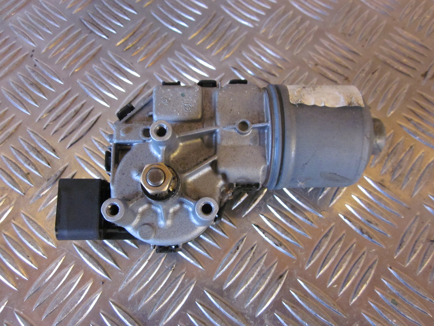 VW Passat 3B Viskermotor Med OEM Nr. 3B1955113D Fra VW Ophugger