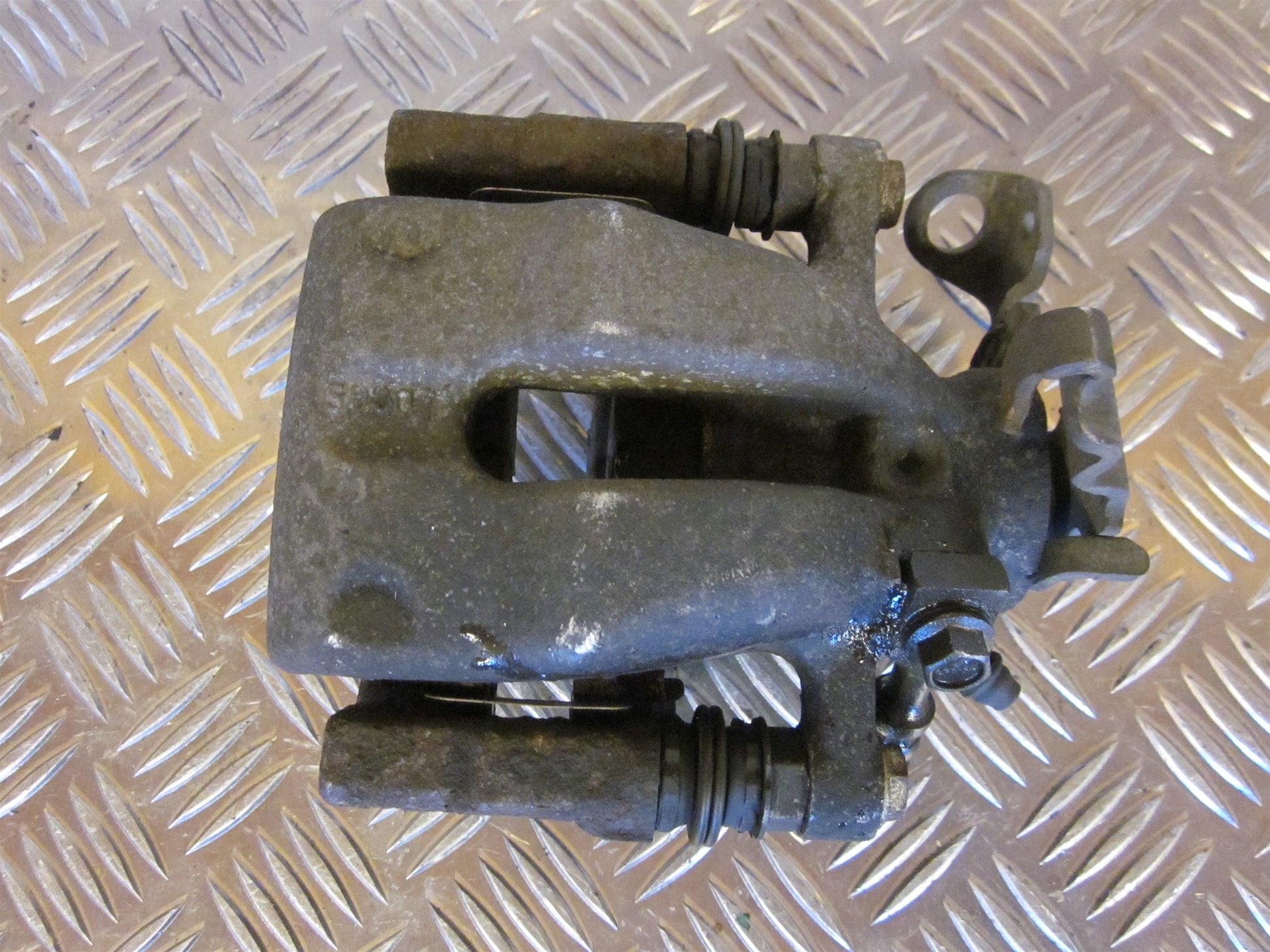 Opel Meriva A Bremsekaliber HB Med OEM Nr. Ophugger Fra Opel Ophugger