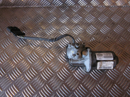 Opel Meriva A Viskermotor Med OEM Nr. Ophugger Fra Opel Ophugger