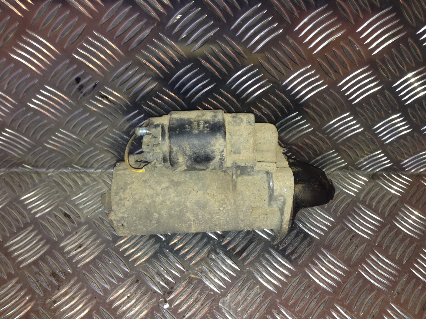 Saab 900 Starter Med OEM Nr. 1005821709 Fra Saab Ophugger