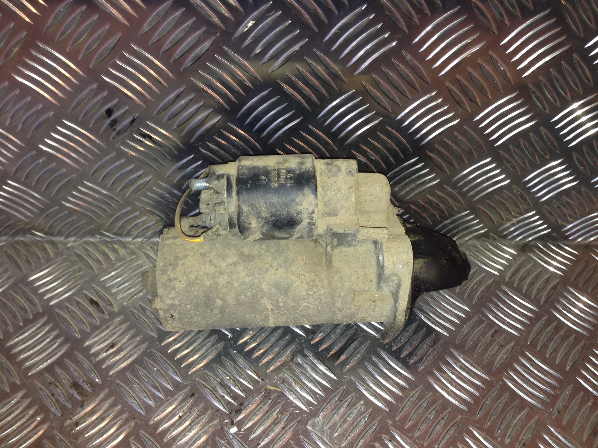 Saab 900 Starter Med OEM Nr. 1005821709 Fra Saab Ophugger