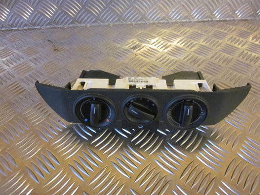 VW Polo 9N Varmeregulering Med OEM Nr. Ophugger Fra VW Ophugger