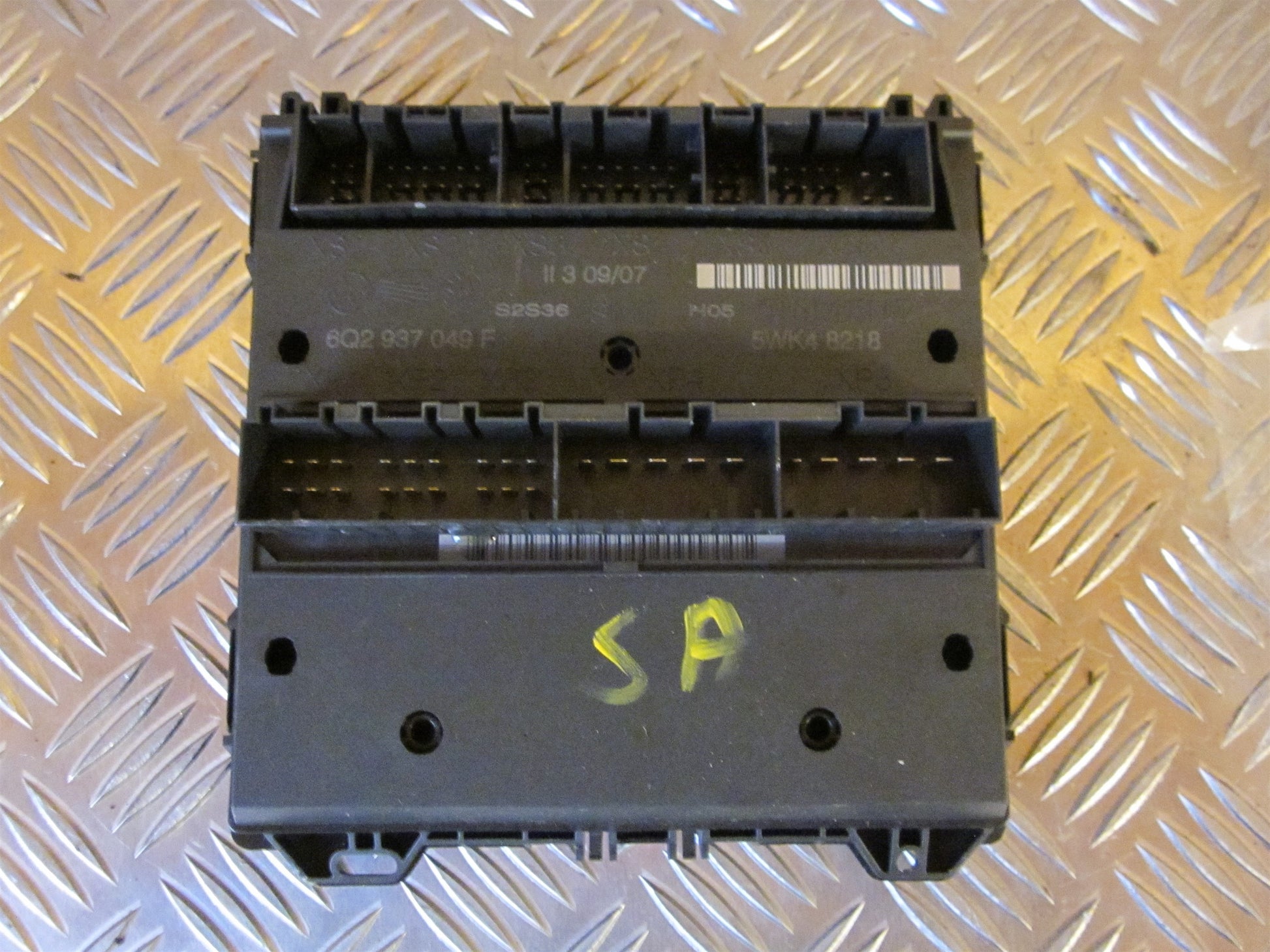 VW Polo 9N Bcm / Komfortkomputer Med OEM Nr. Ophugger Fra VW Ophugger