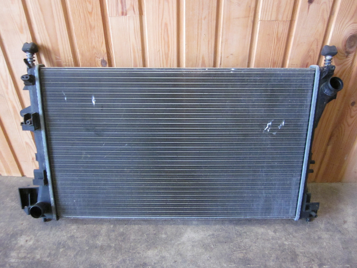 Opel Vectra C Køler Med OEM Nr. 95524868 Fra Opel Ophugger