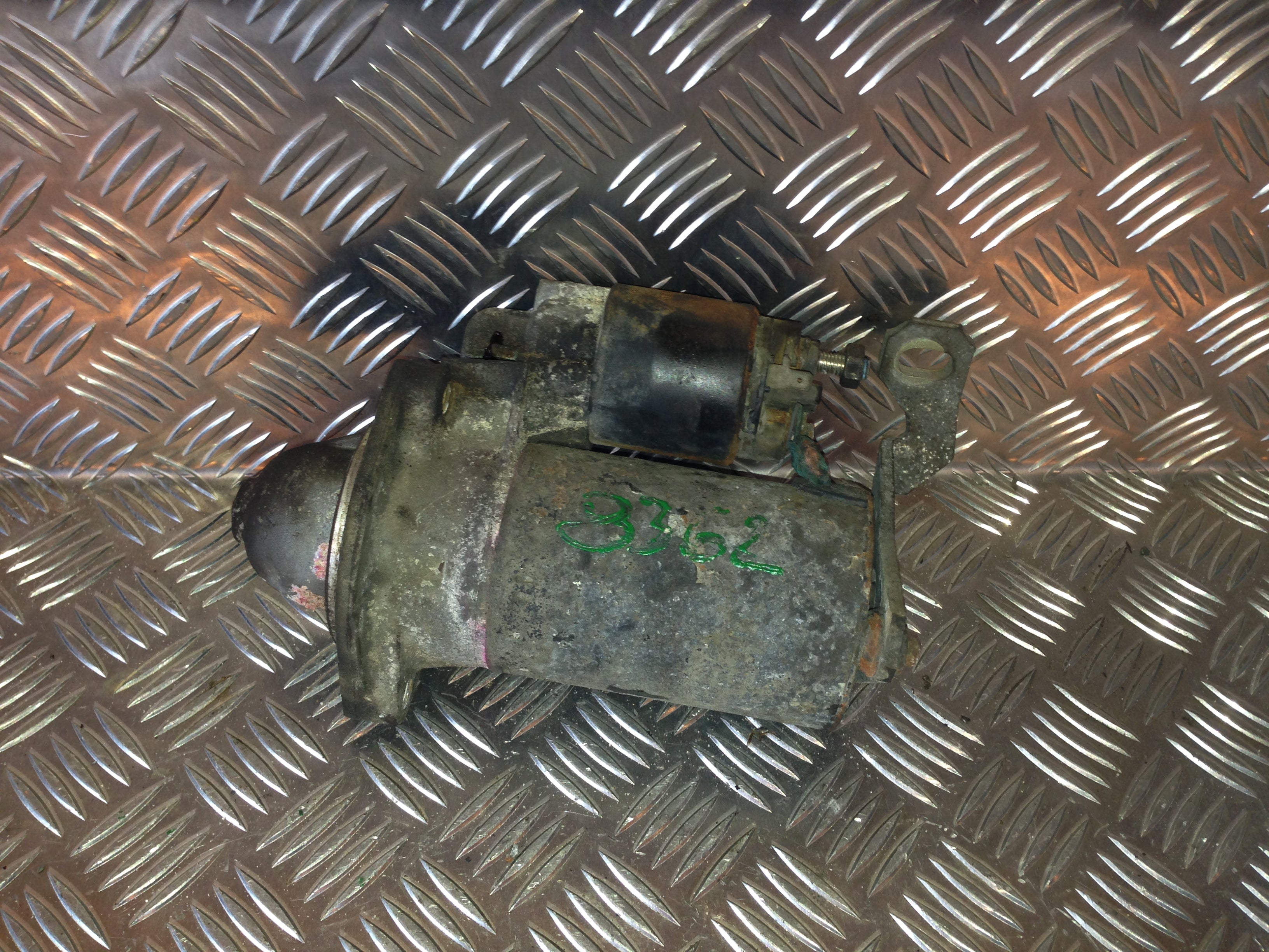 Audi 80/90 Starter Med OEM Nr. Ophugger Fra Audi Ophugger