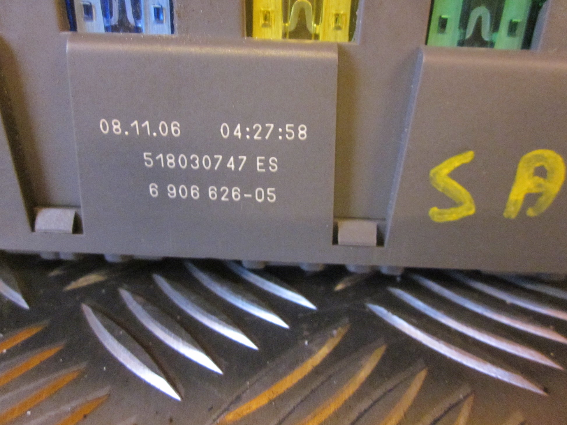 Mini Mini MKI Sikringsboks Med OEM Nr. Ophugger Fra Mini Ophugger