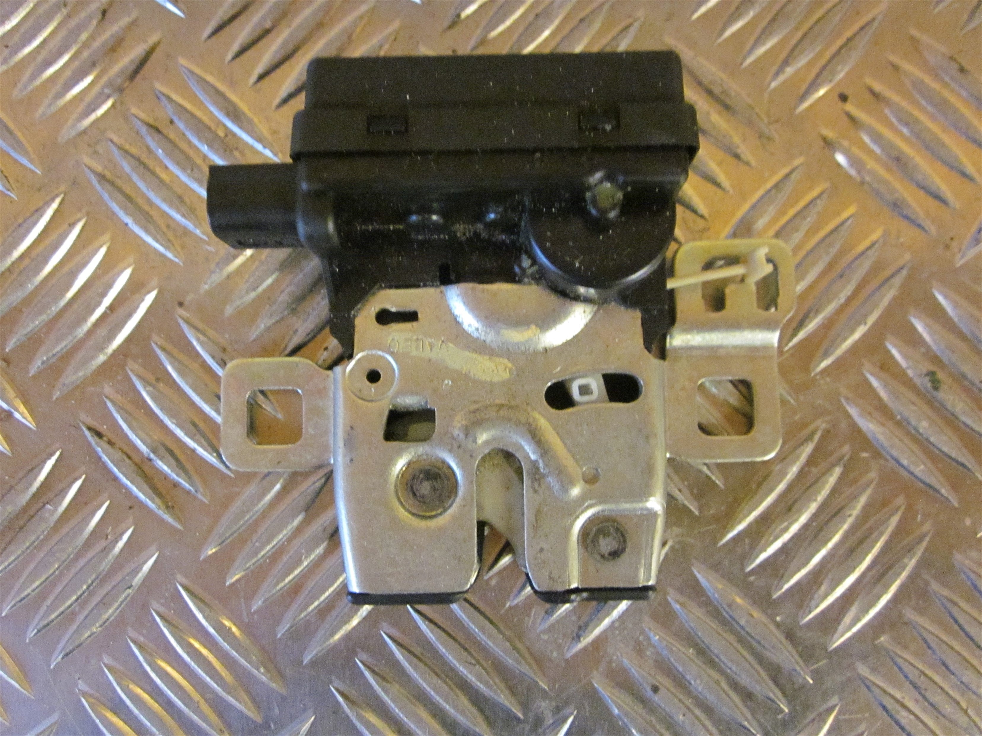 Mini Mki Dørlås Med OEM Nr. 51242754528 Fra Mini Ophugger