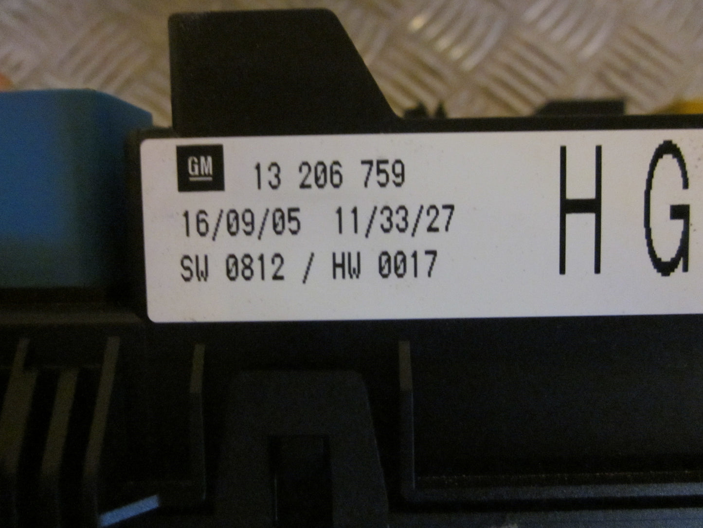 Opel Zafira B Sikringsboks Med OEM Nr. 13206759 Fra Opel Ophugger