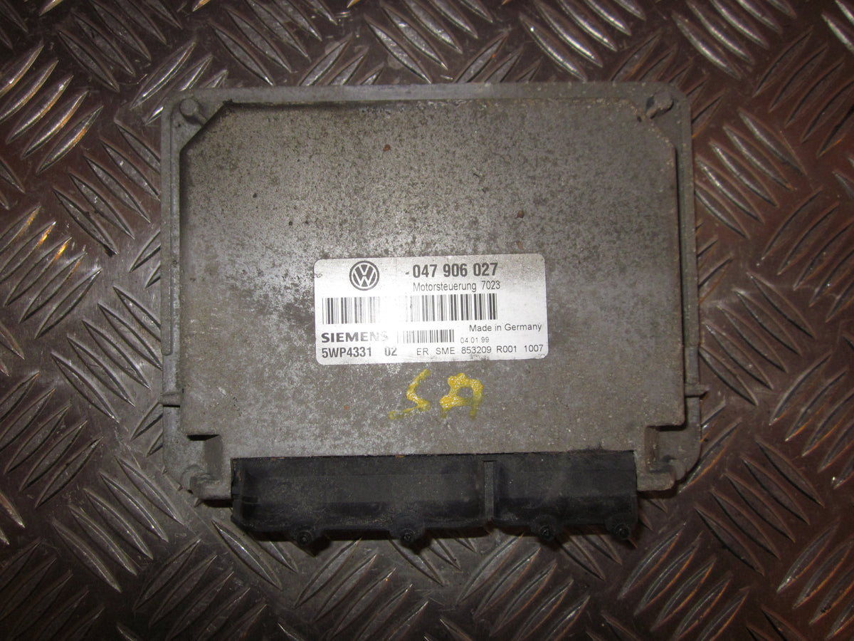 VW Lupo 6E/6X Motorstyring - Motorstyreboks - Injection Elboks Med OEM Nr. 047906027 Fra VW Ophugger
