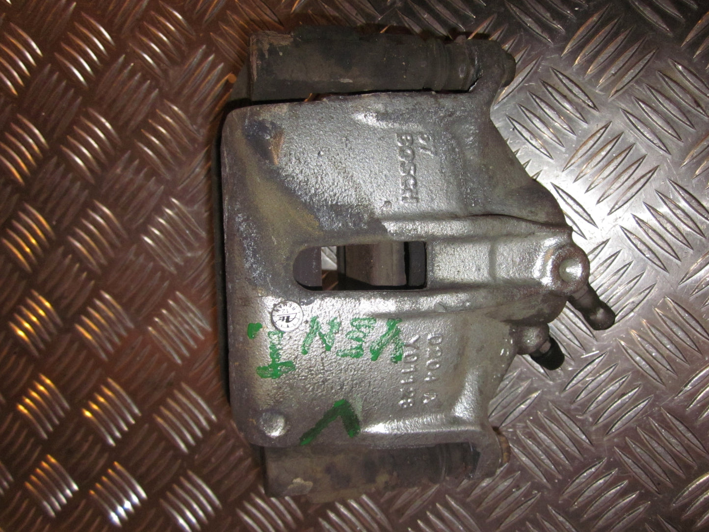 Ford Mondeo 3 Bremsekaliber VF Med OEM Nr. 2218067 Fra Ford Ophugger