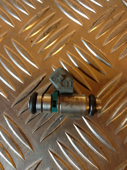 Renault Laguna Dyse Med OEM Nr. Ophugger Fra Renault Ophugger