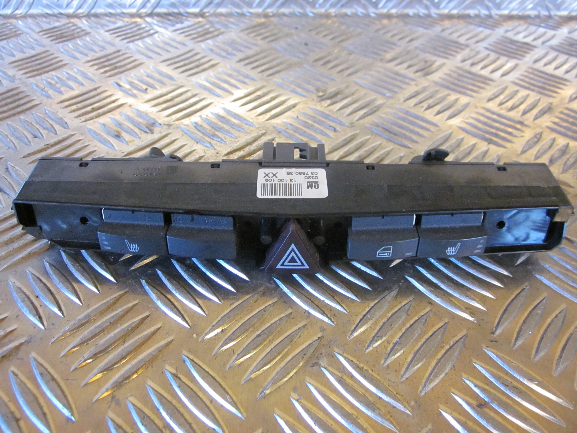 Opel Astra H Kontakt Katastrofe Med OEM Nr. Ophugger Fra Opel Ophugger