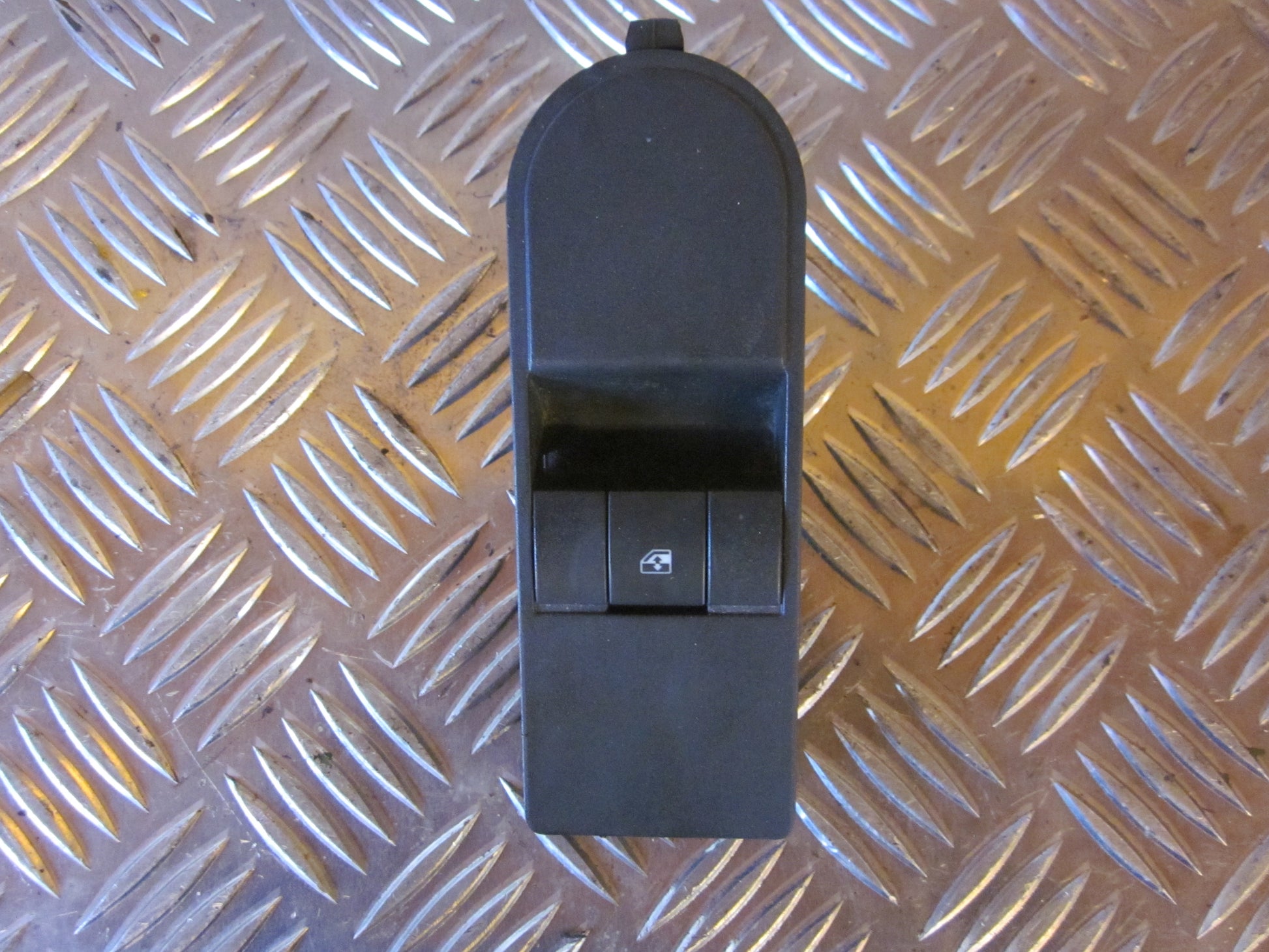 Opel Astra H Kontakt Rudehejs Med OEM Nr. Ophugger Fra Opel Ophugger