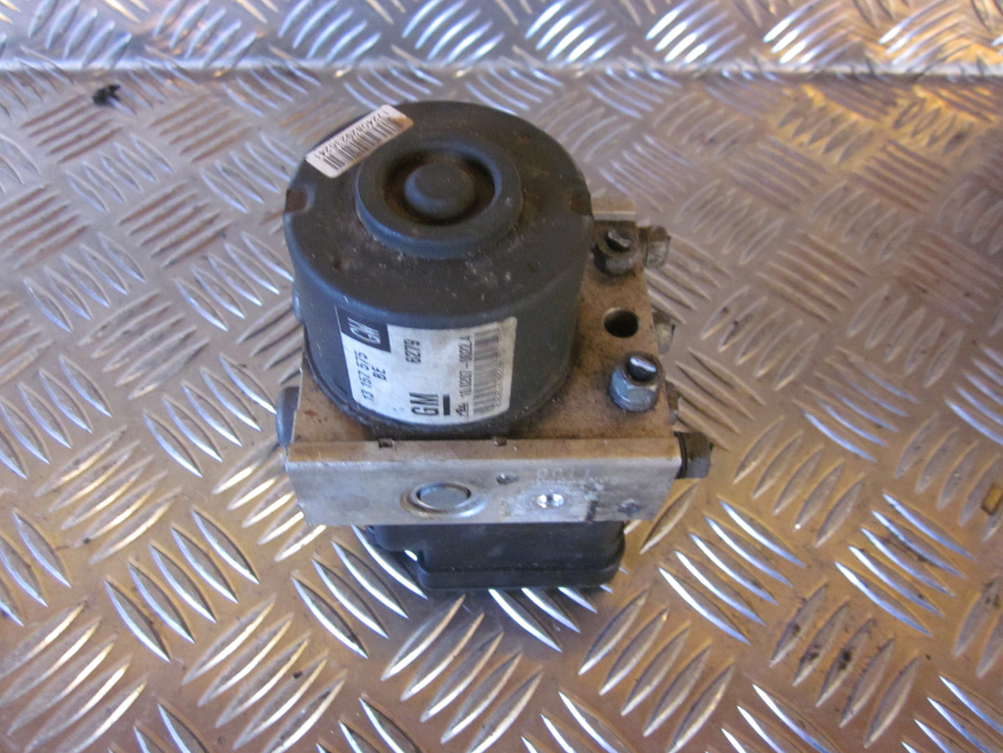 Opel Astra H Abs Pumpe Med OEM Nr. 13157575 Fra Opel Ophugger