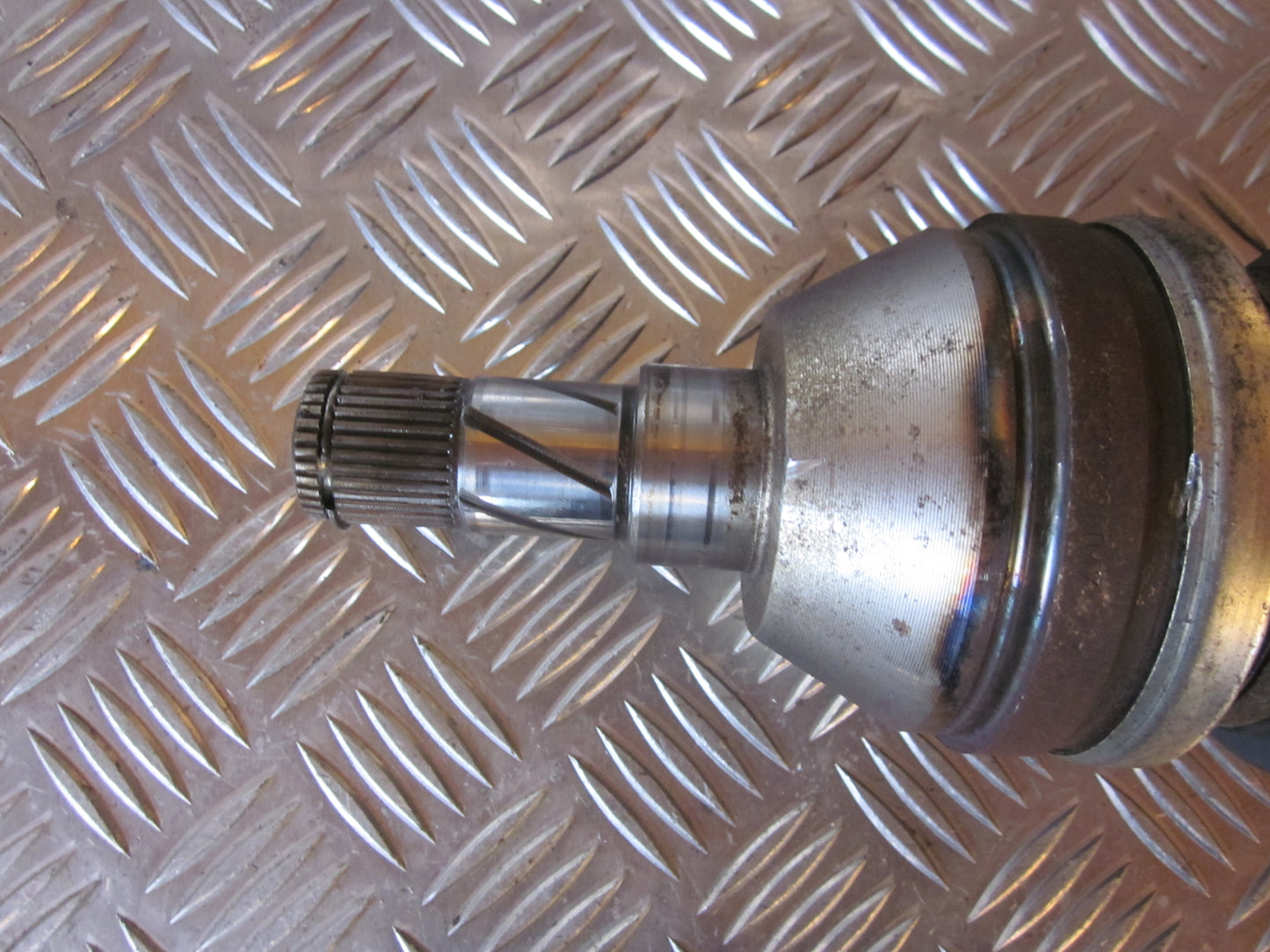 Opel Astra H Trækaksel For V Med OEM Nr. Ophugger Fra Opel Ophugger