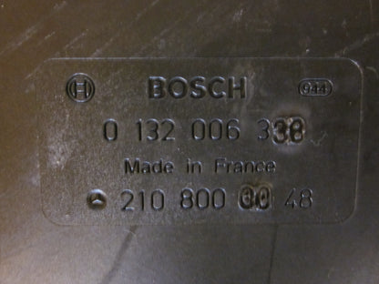 Mercedes E W210 Centrallås Pumpe Med OEM Nr. Ophugger Fra Mercedes Ophugger