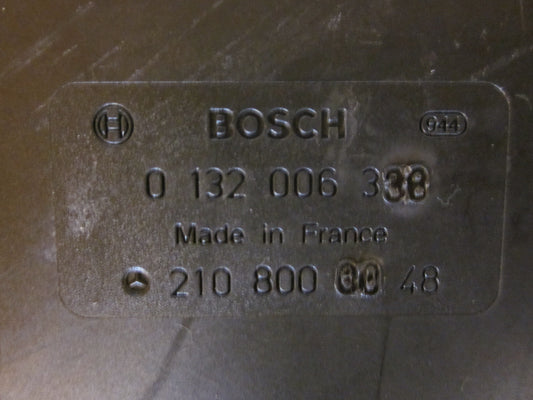 Mercedes E W210 Centrallås Pumpe Med OEM Nr. Ophugger Fra Mercedes Ophugger