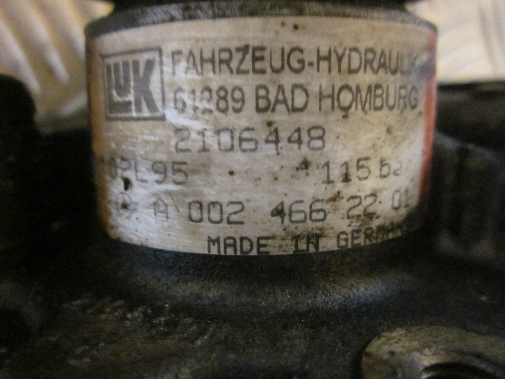 Mercedes E W210 Servopumpe Med OEM Nr. Ophugger Fra Mercedes Ophugger