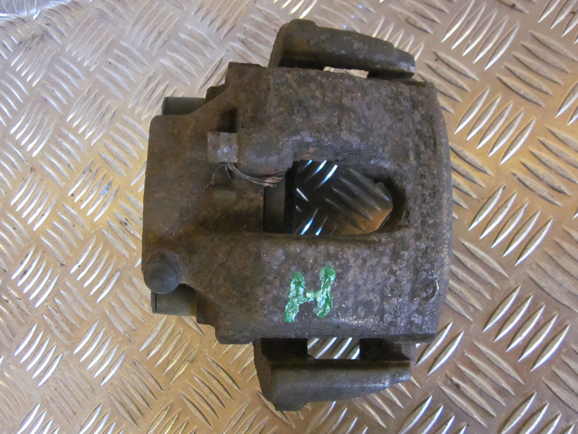 Mercedes E W210 Bremsekaliber HF Med OEM Nr. Ophugger Fra Mercedes Ophugger