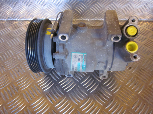 Renault Kangoo 1 Aircondition Pumpe Med OEM Nr. 7700273801 Fra Renault Ophugger
