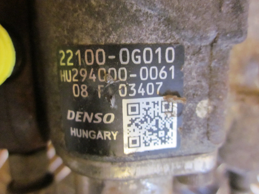 Toyota Corolla E12 Dieselpumpe Med OEM Nr. 221000G010 Fra Toyota Ophugger