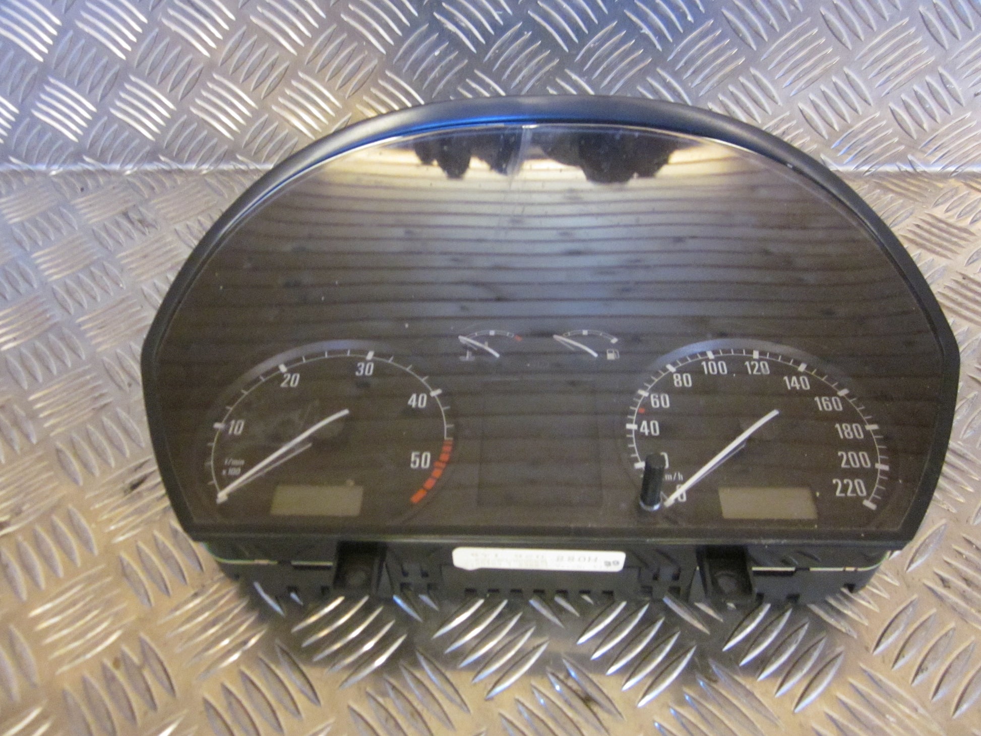 Skoda Fabia Speedometer - Instrument Med OEM Nr. 6Y1920880H Fra Skoda Ophugger