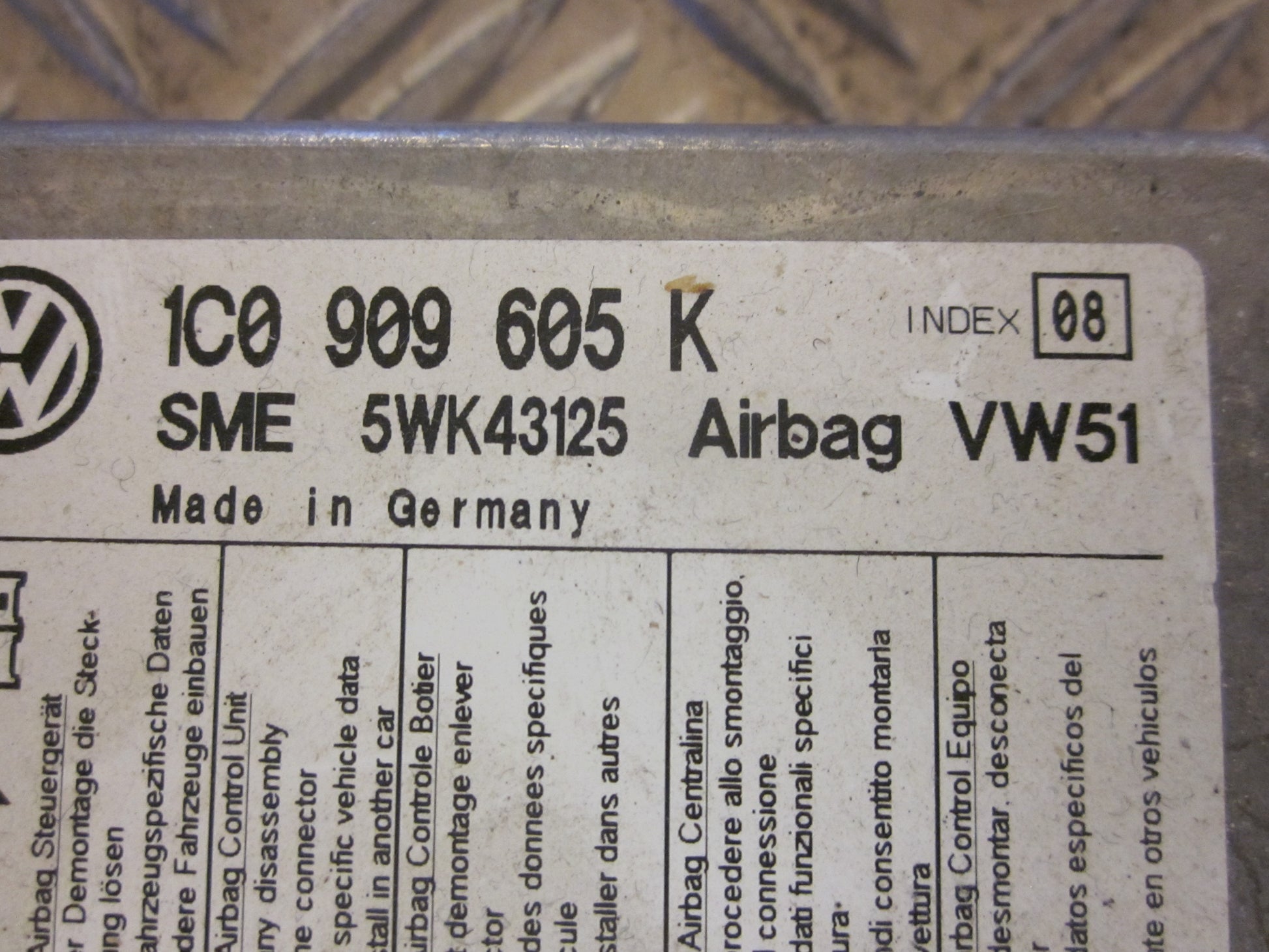 Skoda Fabia Airbag Elboks Med OEM Nr. 1C0909605K Fra Skoda Ophugger