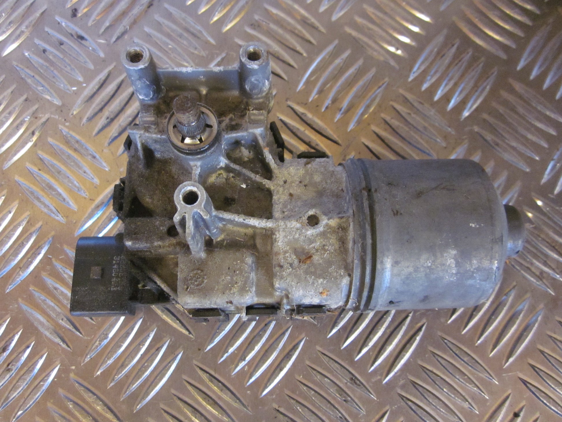 Skoda Fabia Viskermotor Med OEM Nr. 6Q1955119C Fra Skoda Ophugger