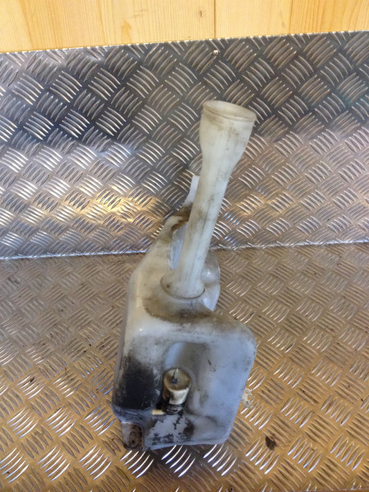 VW Transporter T4 Sprinkler M/Motor Med OEM Nr. Ophugger Fra VW Ophugger