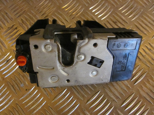 Opel Vectra C Dørlås Med OEM Nr. 13210761 Fra Opel Ophugger