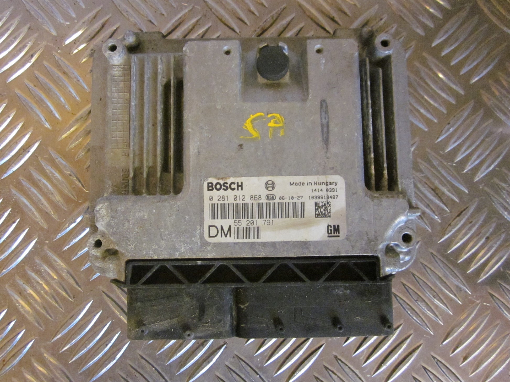 Opel Vectra C Motorstyring - Motorstyreboks - Injection Elboks Med OEM Nr. Ophugger Fra Opel Ophugger