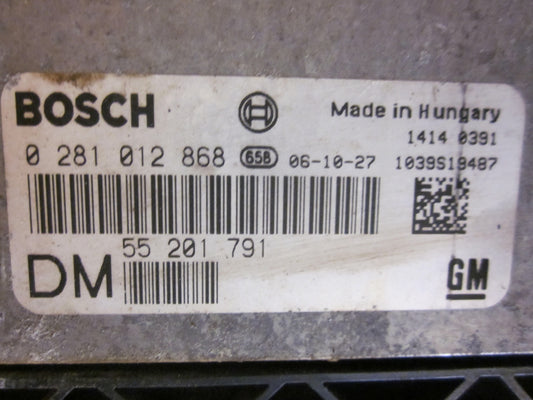 Opel Vectra C Motorstyring - Motorstyreboks - Injection Elboks Med OEM Nr. Ophugger Fra Opel Ophugger
