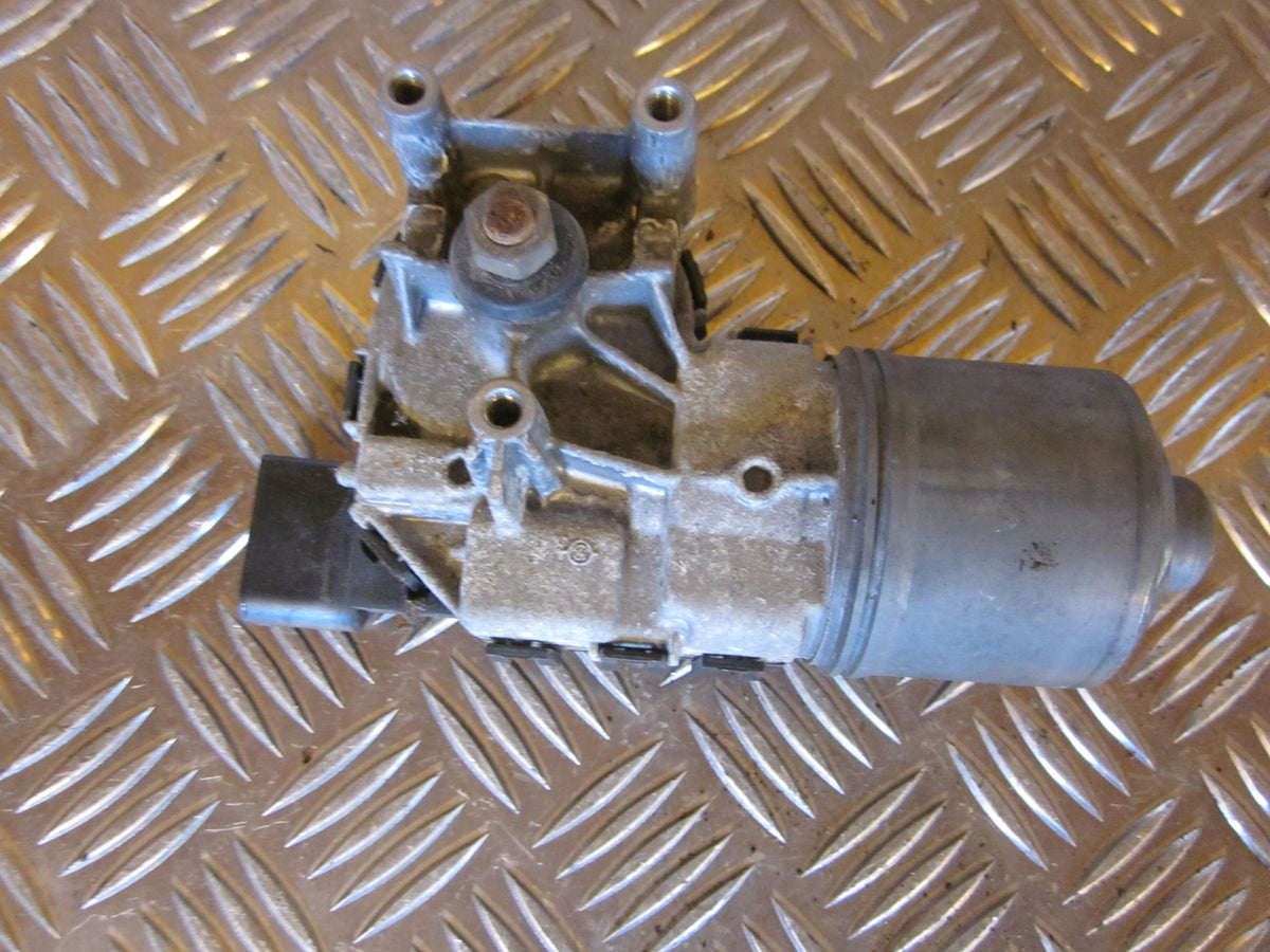 Skoda Fabia Viskermotor Med OEM Nr. 6Q1955113 Fra Skoda Ophugger