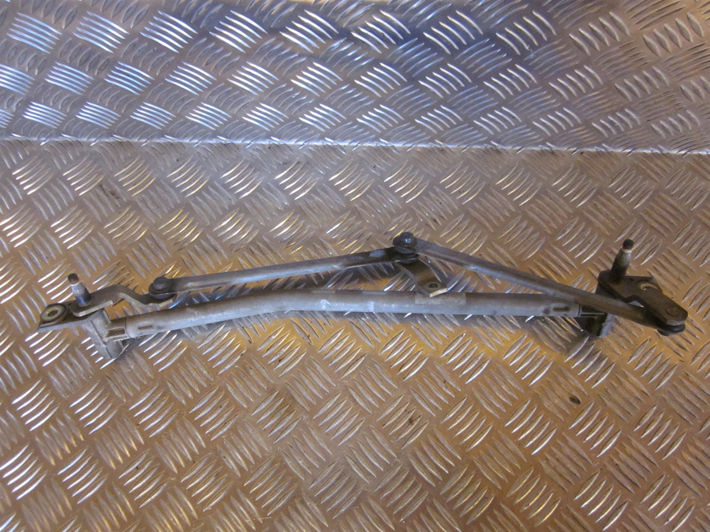 Skoda Fabia Viskertræk Med OEM Nr. 6Y1998023 Fra Skoda Ophugger