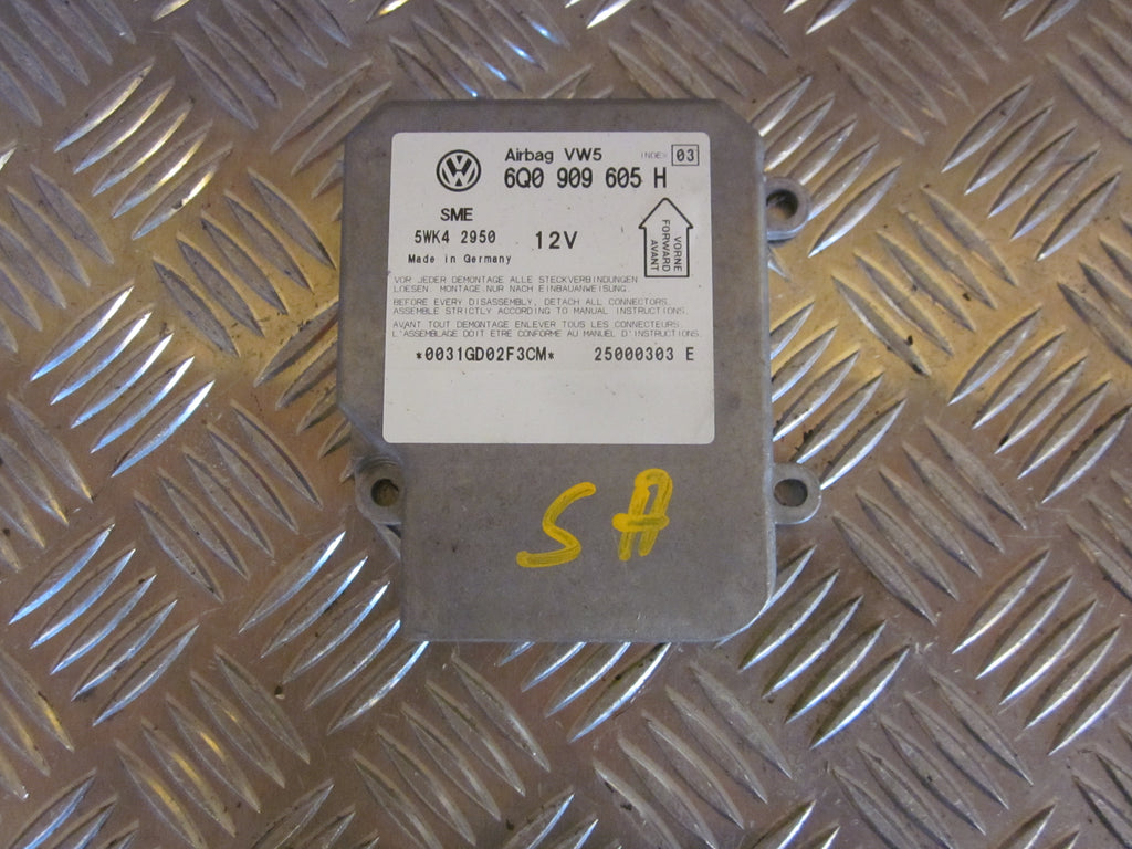 Skoda Fabia Airbag Elboks Med OEM Nr. 6Q0909605H Fra Skoda Ophugger